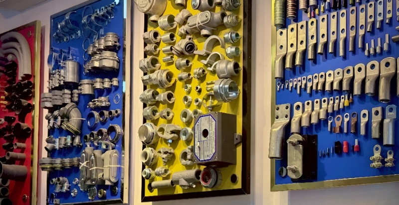 <div style="background-color:rgba(255,255,255,0.7);color:#000080;padding:10px;">Conduit Fittings</div>